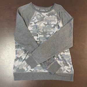 COPY - Express lightweight Camo Sweater (Large)